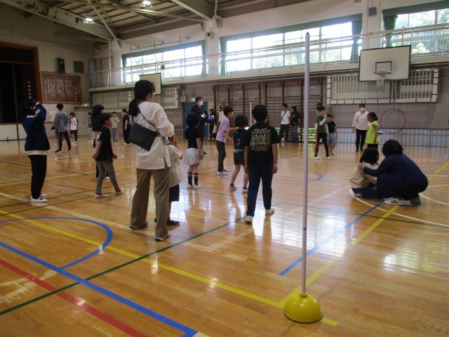 わかば学級　体育館での活動の様子