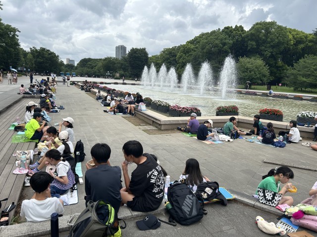 上野公園にて昼食