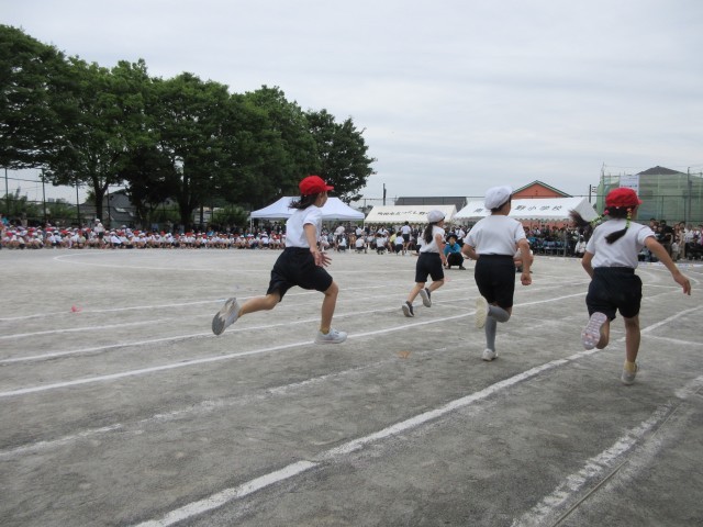 ３年80ｍ走