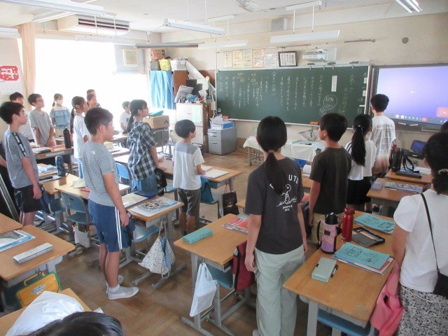 校歌斉唱
