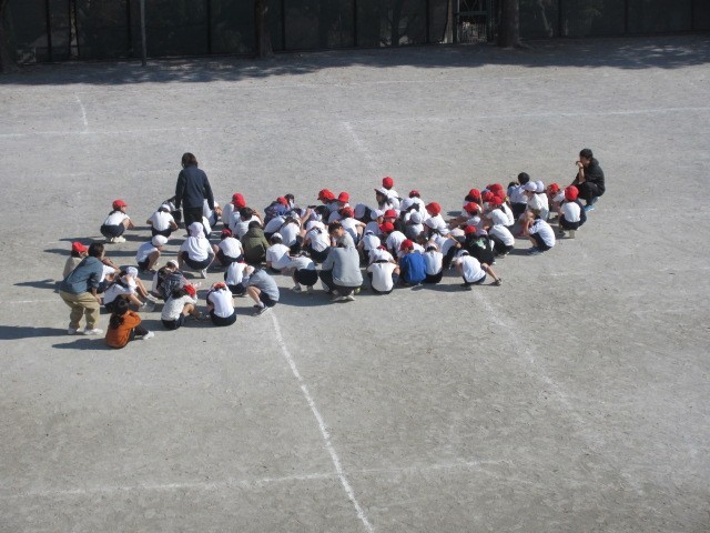 校庭での避難