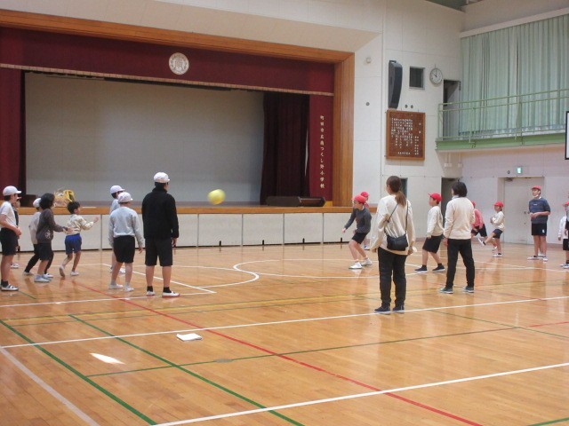 すぎな学級体育