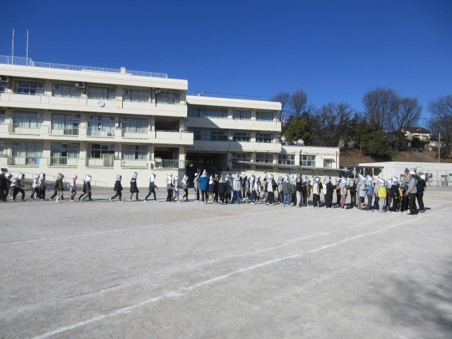 校庭へ避難