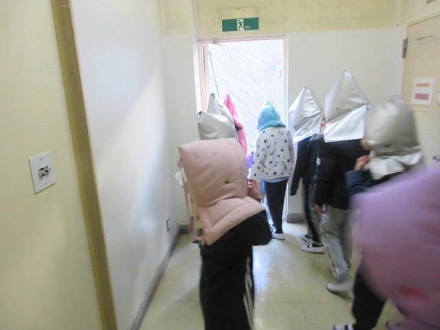 非常扉が閉まっています