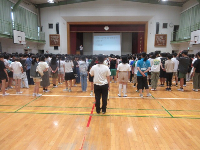 全校朝会