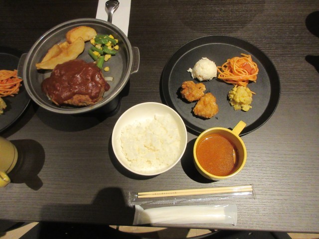 夕食