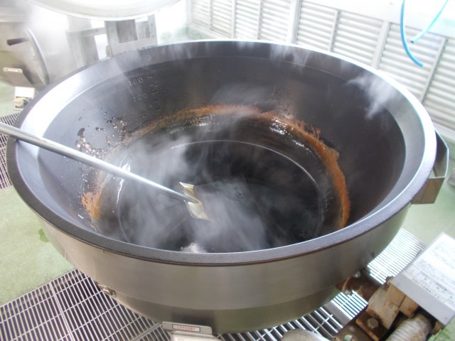 みたらしだれは釜で作ります