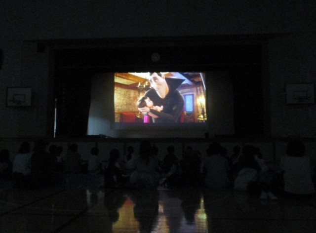 お楽しみ会（映画鑑賞）