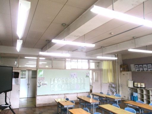 全教室の照明をLED化