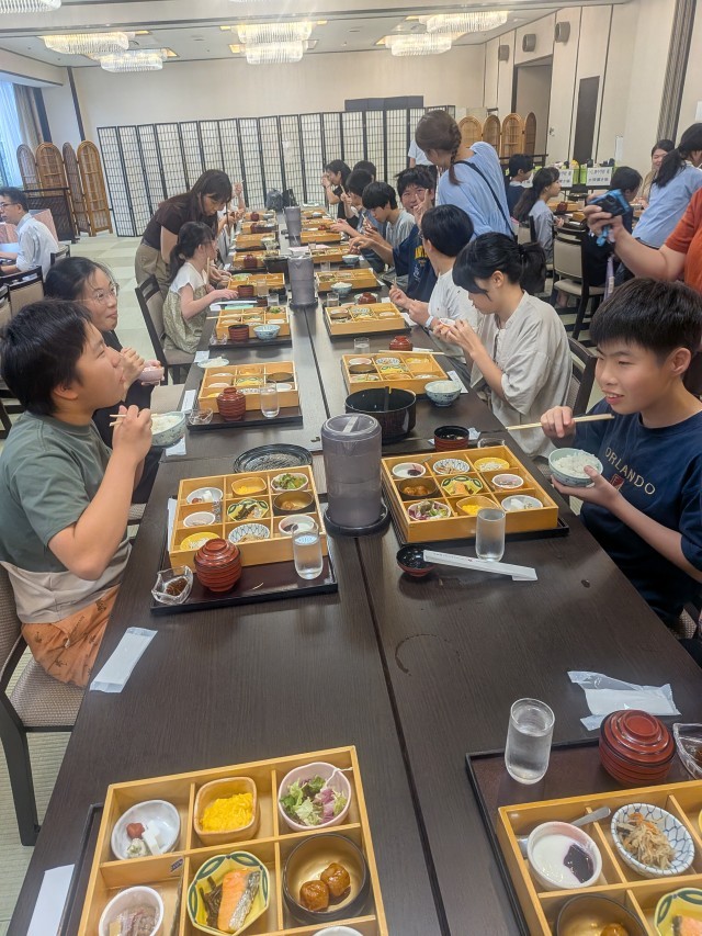 朝食