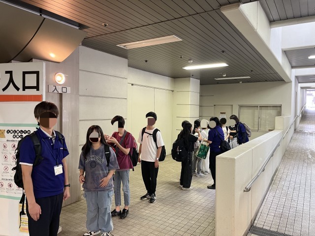 生命の星・地球博物館到着