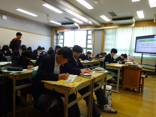 https://machida.schoolweb.ne.jp/1320100/blog_img/117175317?tm=20241206111255