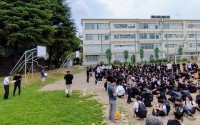地区班に分かれてこれから下校します