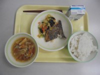給食